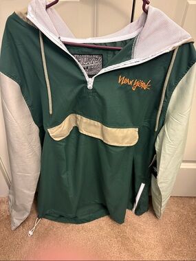 New York Embroidered Green & Cream Lightweight Pullover Jacket